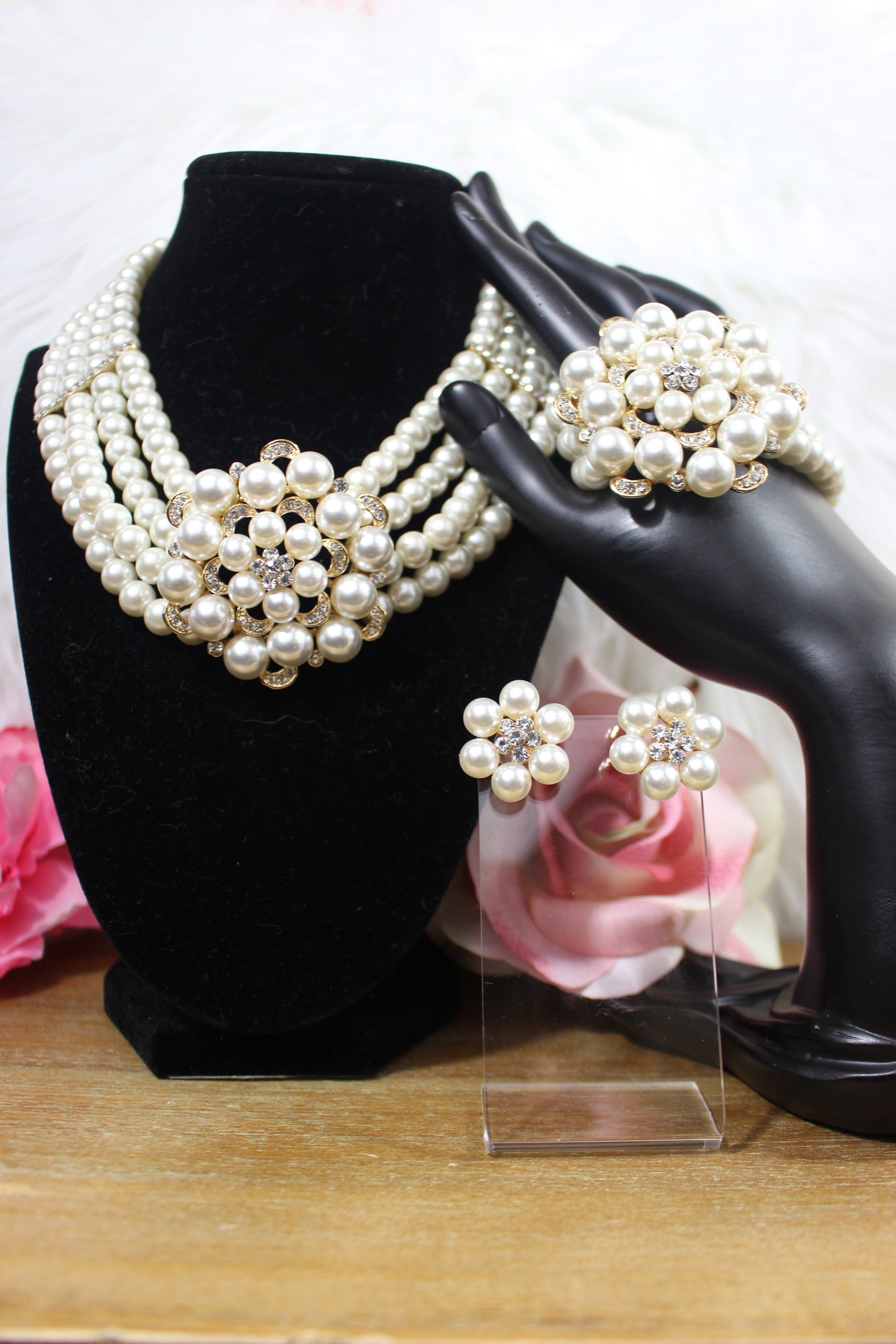 Pearl Necklace Set with Pearl & Rhinestone Pendant (Cream Colored with Gold Accents)
