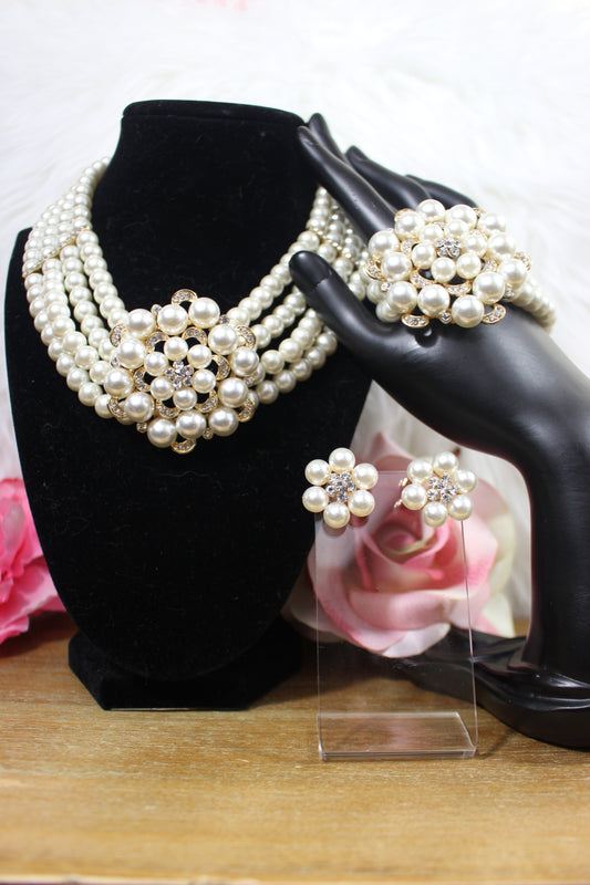 Pearl Necklace Set with Pearl & Rhinestone Pendant (Cream Colored with Gold Accents)